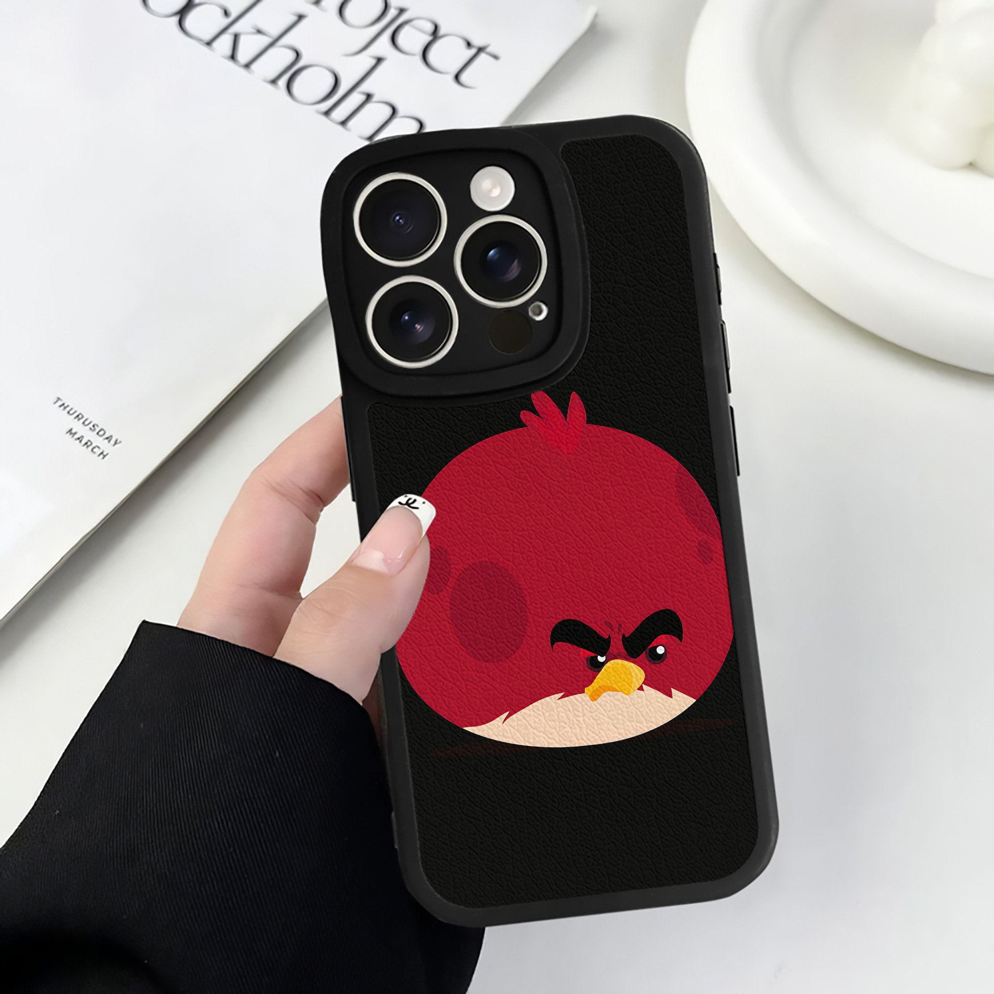 （画像用） Angry Birds アングリーバード 【iPhone 16シリーズ対応】シリコンスマホケース（レザー調） 材質：シリコン